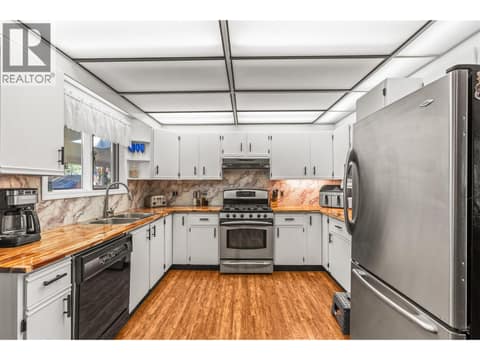 Photo 17 of 3419 Larch Drive, Armstrong/ Spall.