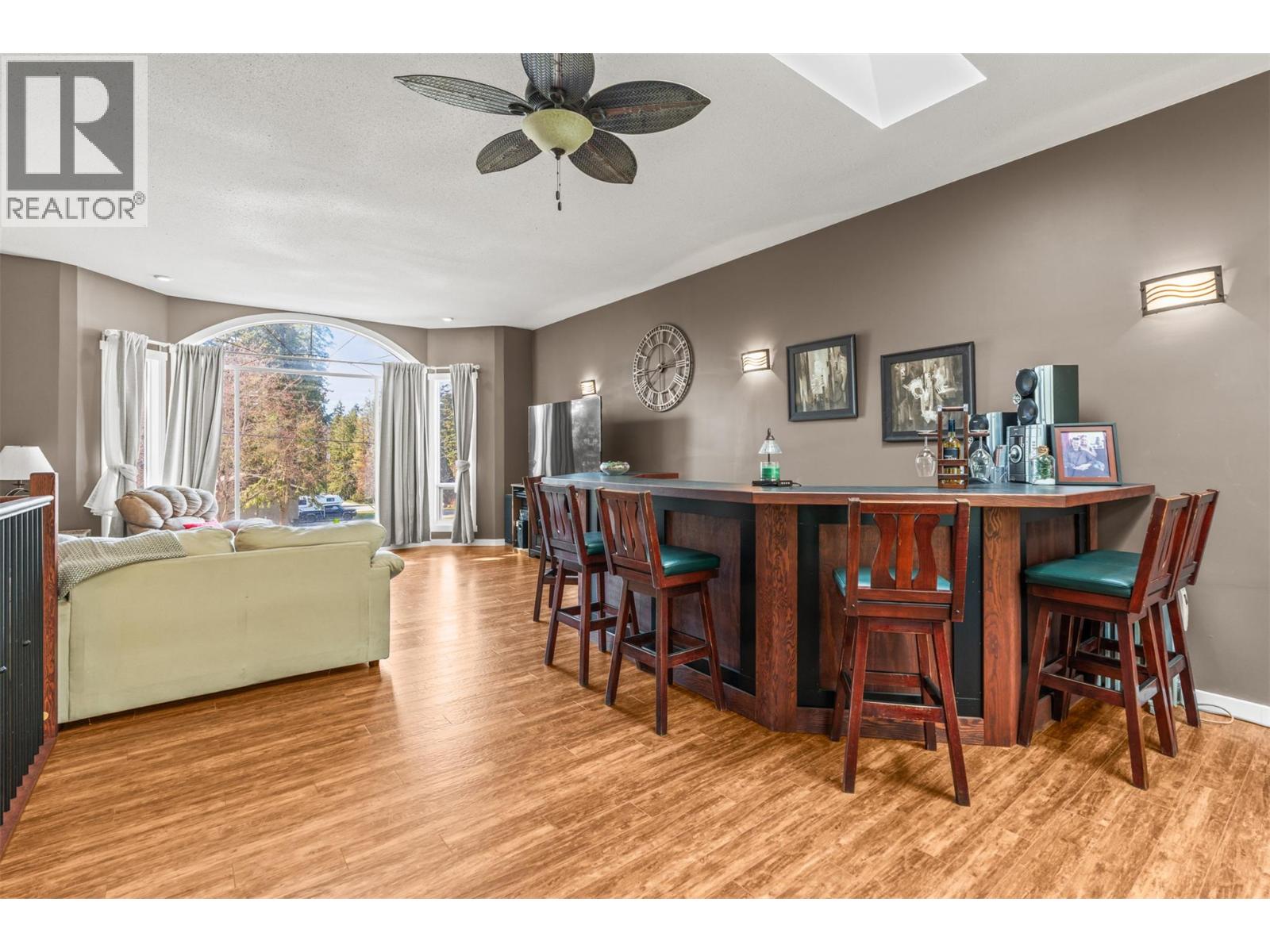 Photo 25 of 3419 Larch Drive, Armstrong/ Spall.
