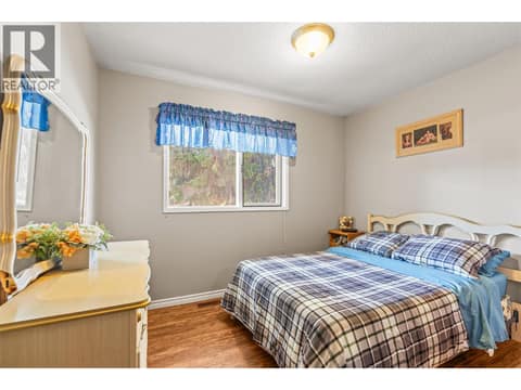 Photo 33 of 3419 Larch Drive, Armstrong/ Spall.