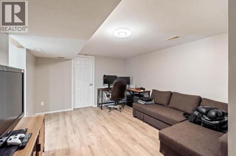 Photo 10 of 1151 Selkirk Avenue N, North Kamloops