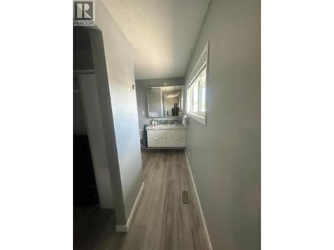 Photo 21 of 1151 Selkirk Avenue N, North Kamloops