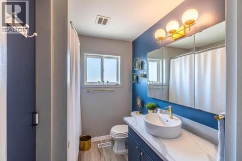 Photo 5 of 1151 Selkirk Avenue N, North Kamloops