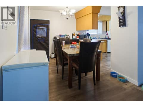 Photo 4 of 682 Alberni Avenue, North Kamloops