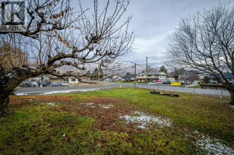 Photo 2 of 3202 HARGRAVES Place, Westsyde, Kamloops