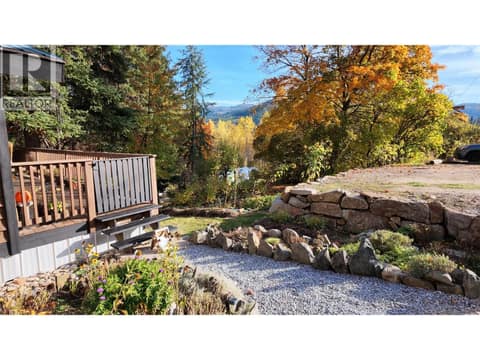 Photo 3 of 1380 QUEEN Street, Rossland