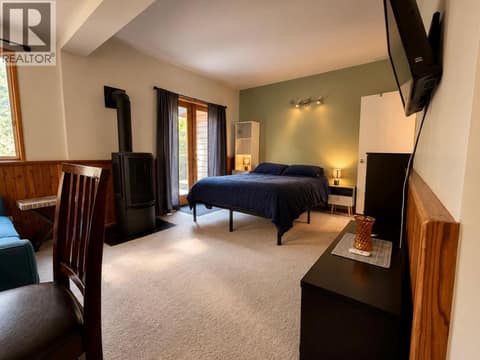 Suite at 1380 QUEEN Street, Rossland