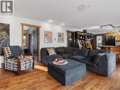 Photo 12 of 961 Robinson Avenue, Naramata Village