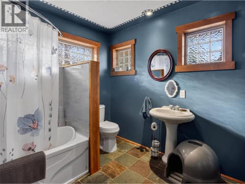 Photo 17 of 961 Robinson Avenue, Naramata Village