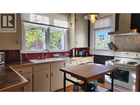 Photo 17 of 1930 Monte Christo Street, Rossland