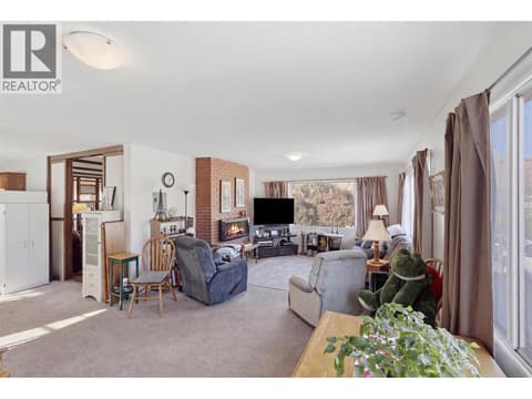 Photo 11 of 2499 Fleetwood Avenue, Brocklehurst, Kamloops