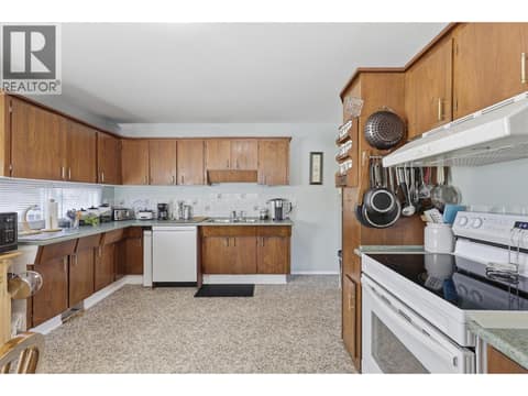 Photo 16 of 2499 Fleetwood Avenue, Brocklehurst, Kamloops