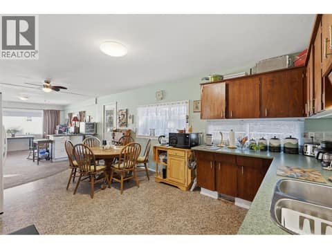 Photo 17 of 2499 Fleetwood Avenue, Brocklehurst, Kamloops