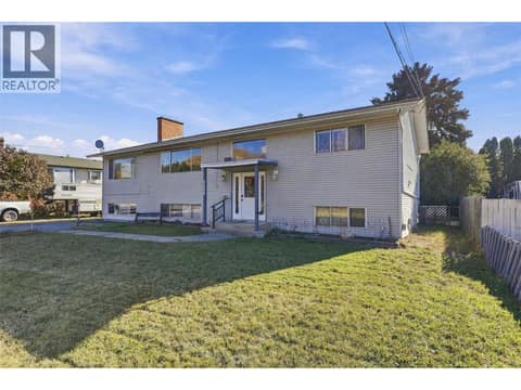 Photo 2 of 2499 Fleetwood Avenue, Brocklehurst, Kamloops
