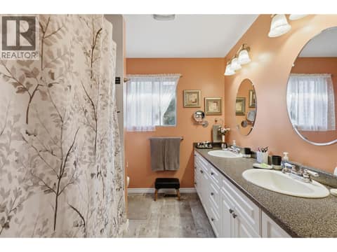 Photo 28 of 2499 Fleetwood Avenue, Brocklehurst, Kamloops