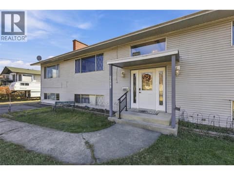 Photo 4 of 2499 Fleetwood Avenue, Brocklehurst, Kamloops