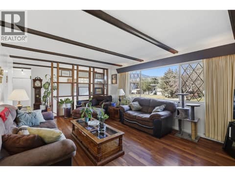 Photo 9 of 2499 Fleetwood Avenue, Brocklehurst, Kamloops