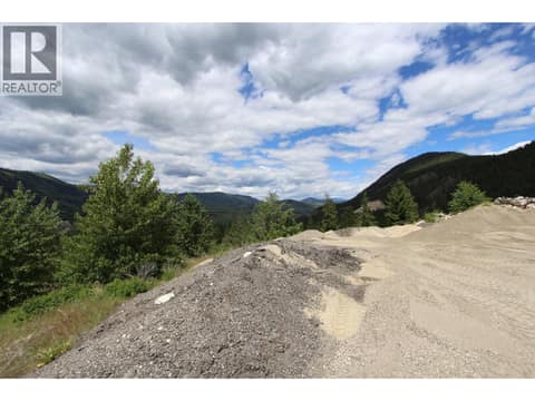 Photo 7 of 5031 WILLOW Road, Pritchard, Kamloops
