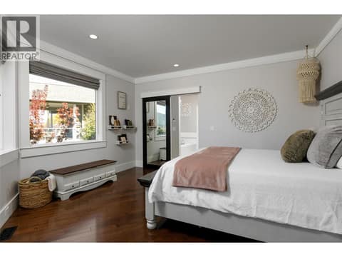 Photo 18 of 3932 Hornby Terrace, Armstrong/ Spall.