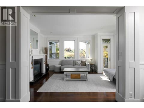 Photo 4 of 3932 Hornby Terrace, Armstrong/ Spall.
