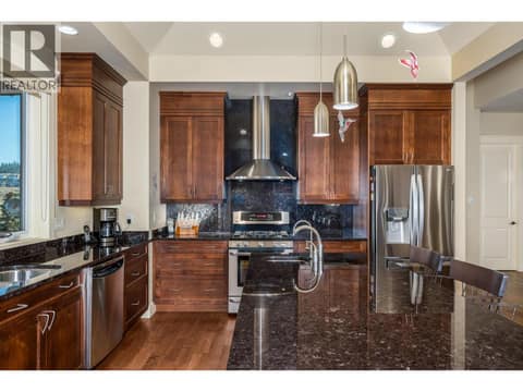 Photo 19 of 532 Falcon Point Way, Predator Ridge, Vernon