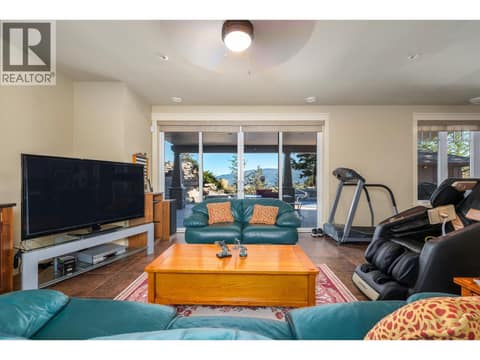 Photo 42 of 532 Falcon Point Way, Predator Ridge, Vernon