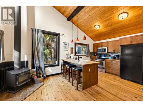 Cabin 2 at 865 BARBER Road, West & North Highway 1, Golden