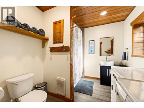 Cabin 3 at 865 BARBER Road, West & North Highway 1, Golden