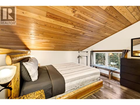 Cabin 3 at 865 BARBER Road, West & North Highway 1, Golden