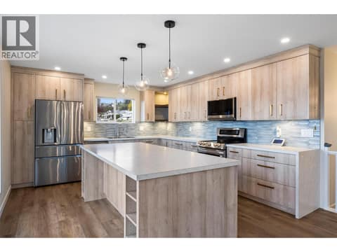 Photo 5 of 318 Gleneagles Drive, Sahali, Kamloops