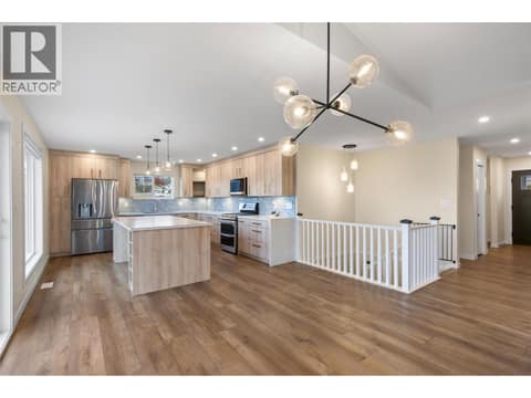 Photo 6 of 318 Gleneagles Drive, Sahali, Kamloops