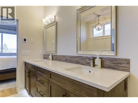 Dual sinks at 13371 Apex Lane, Lake Country East / Oyama