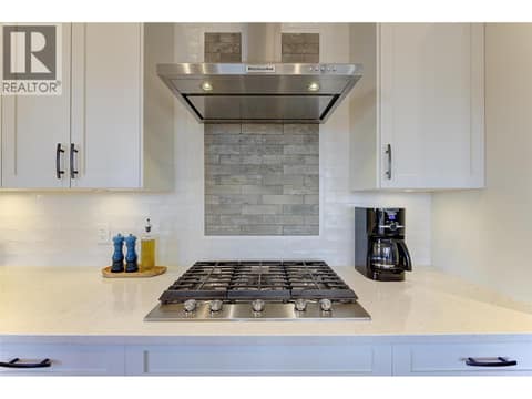 Gas stovetop at 13371 Apex Lane, Lake Country East / Oyama