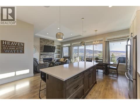 Quart island at 13371 Apex Lane, Lake Country East / Oyama