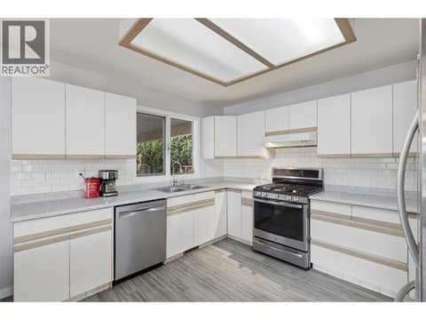 Photo 3 of 801 ALPINE Terrace, Westsyde, Kamloops
