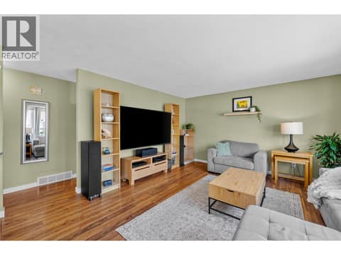Photo 11 of 2045 Valleyview Drive, Valleyview, Kamloops