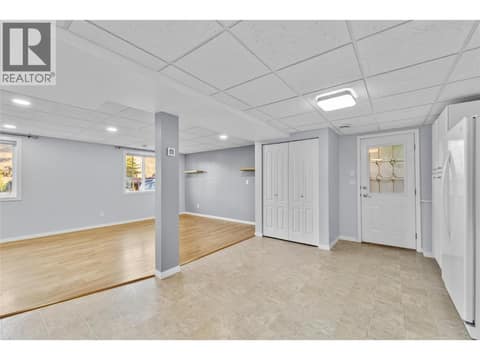 Suite entrance at 2045 Valleyview Drive, Valleyview, Kamloops