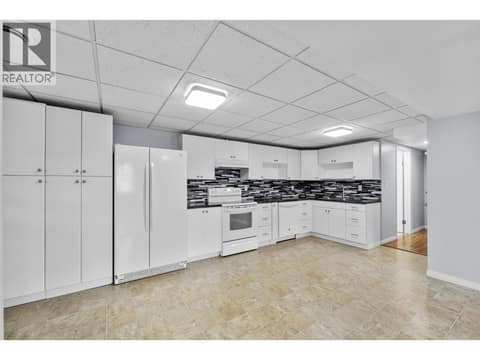 Suite Kitchen at 2045 Valleyview Drive, Valleyview, Kamloops