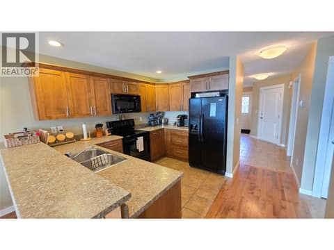 Photo 10 of 14 900 Stagecoach Drive, Batchelor Heights, Kamloops