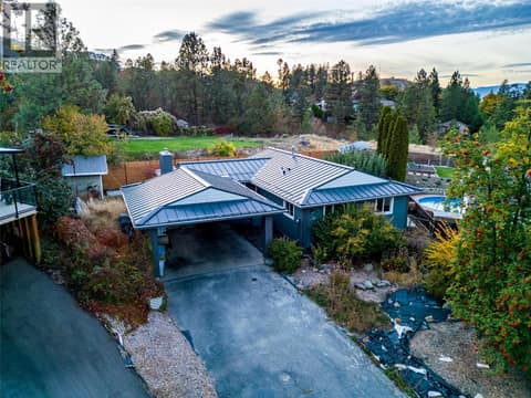 Photo 1 of 325 Whiteshield Crescent, Sahali, Kamloops