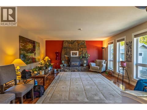 Photo 10 of 325 Whiteshield Crescent, Sahali, Kamloops