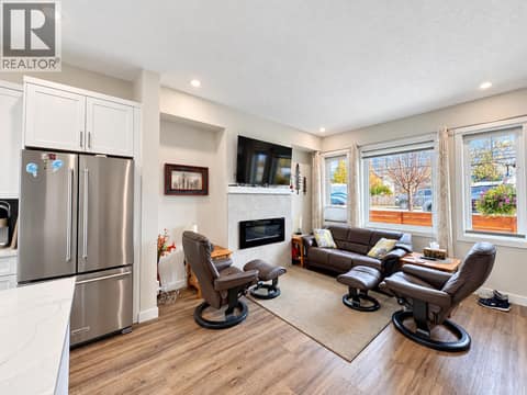 Photo 13 of 810 6th Avenue Unit# 2, Invermere