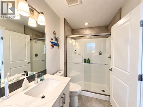 Photo 27 of 810 6th Avenue Unit# 2, Invermere