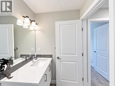 Photo 32 of 810 6th Avenue Unit# 2, Invermere