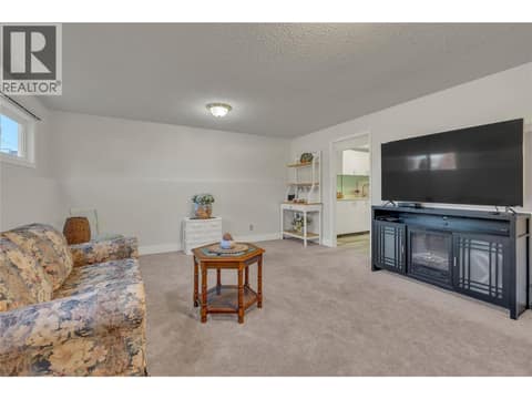 Photo 6 of 10907 Jubilee Road W Unit# 6, Main Town, Summerland