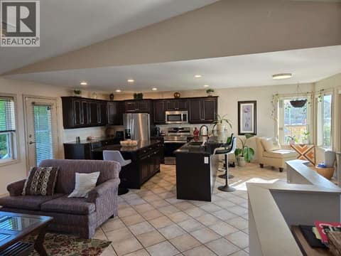 Photo 7 of 997 Skeena Drive N, Dilworth Mountain, Kelowna