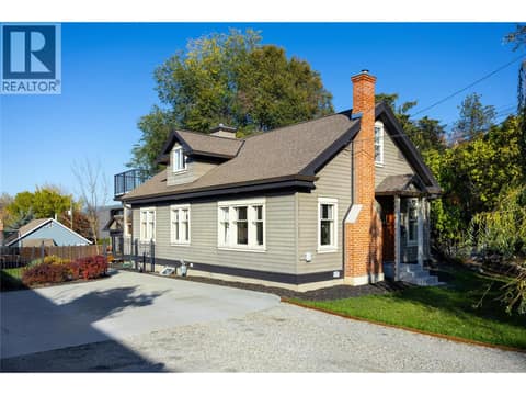 Front corner view at 4004 Pleasant Valley Road, Harwood, Vernon