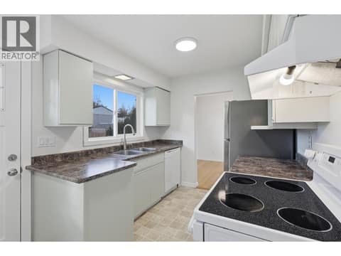 Photo 19 of 675 Windsor Avenue, North Kamloops