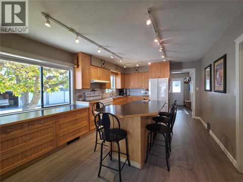 Photo 10 of 10319 12th Avenue, Osoyoos
