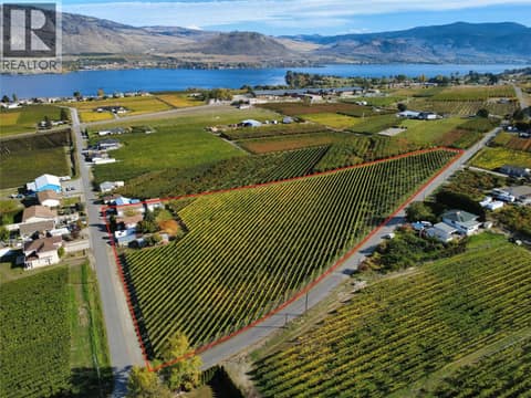 Photo 3 of 10319 12th Avenue, Osoyoos