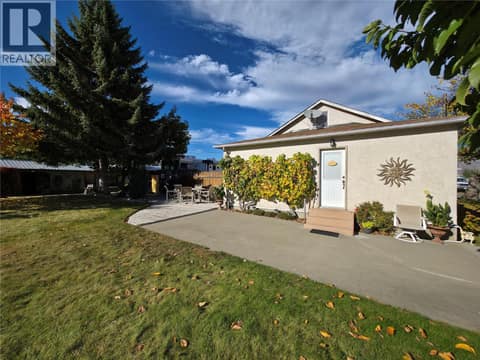 Photo 4 of 10319 12th Avenue, Osoyoos